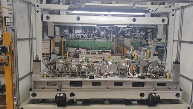 非标自动化设备：定制化需求下的解决方案